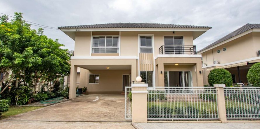 Casa de 4 dormitorios en Chiang Mai, Tailandia № 205537