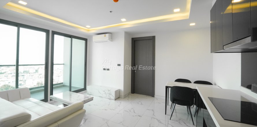 Condominio de 2 dormitorios en Bang Lamung, Tailandia № 153792