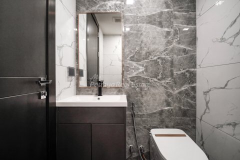 Condominio de 2 dormitorios en Bang Lamung, Tailandia № 153792 - foto 14