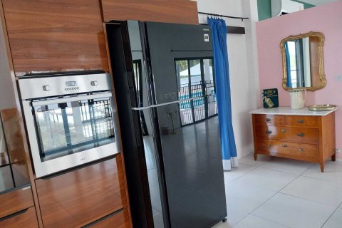 Chalet de 3 dormitorios en Hua Hin, Tailandia № 140581 - foto 11