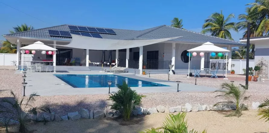Chalet de 3 dormitorios en Hua Hin, Tailandia № 140581