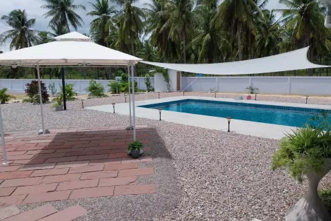 Chalet de 3 dormitorios en Hua Hin, Tailandia № 140581 - foto 6