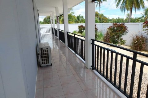 Chalet de 3 dormitorios en Hua Hin, Tailandia № 140581 - foto 23