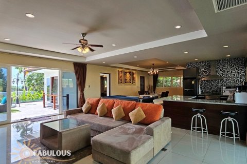 Chalet de 3 dormitorios en Pa Klok, Tailandia № 179556 - foto 7