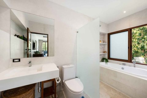 Casa de 4 dormitorios en Ko Samui, Tailandia № 120367 - foto 3