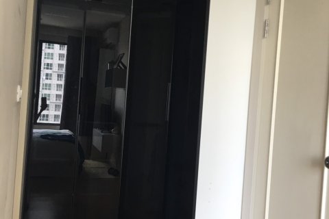 Condominio de 1 dormitorio en Bangkok, Tailandia № 144206 - foto 8