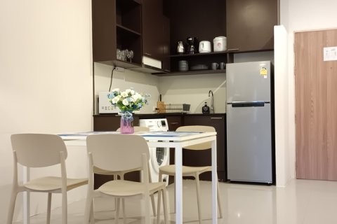 Apartamento de 2 habitaciones en Pattaya, Tailandia № 167048 - foto 3