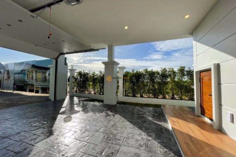 Estudio en Pattaya, Tailandia № 58025 - foto 21