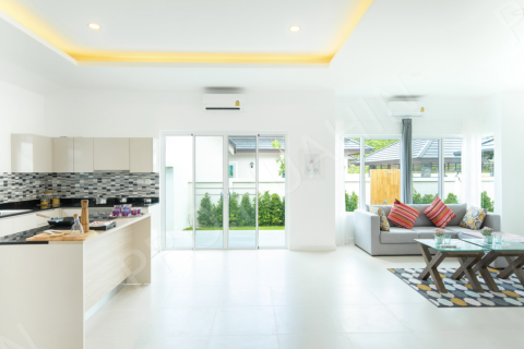 Chalet de 3 dormitorios en Hua Hin, Tailandia № 194789 - foto 10