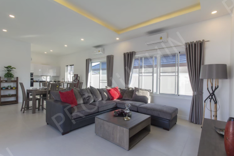 Chalet de 3 dormitorios en Hua Hin, Tailandia № 194788 - foto 23