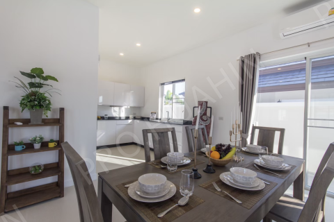Chalet de 3 dormitorios en Hua Hin, Tailandia № 194788 - foto 25
