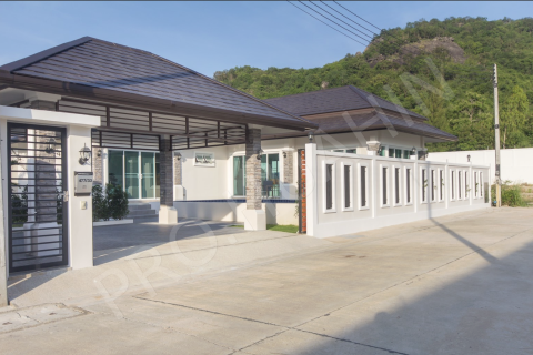 Chalet de 3 dormitorios en Hua Hin, Tailandia № 194788 - foto 4