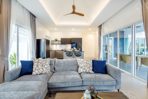 Chalet de 3 dormitorios en Hua Hin, Tailandia № 194787 - foto 9