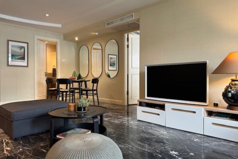 Condo in Bangkok, Thailand, 2 bedrooms № 201214 - photo 8