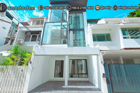 Townhouse à Watthana, Bangkok, Thaïlande 4 chambres № 201217 - photo 2