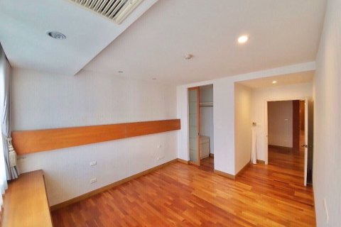 Condominio de 4 dormitorios en Nonthaburi, Tailandia № 47614 - foto 14