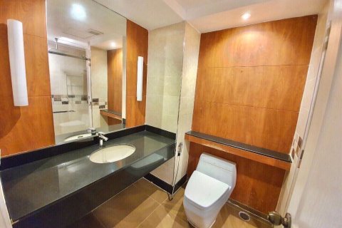 Condominio de 4 dormitorios en Nonthaburi, Tailandia № 47614 - foto 6