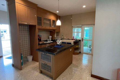 Casa de 4 dormitorios en Lat Phrao, Bangkok, Tailandia № 47618 - foto 6