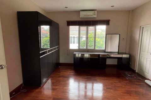 Casa de 4 dormitorios en Lat Phrao, Bangkok, Tailandia № 47618 - foto 10