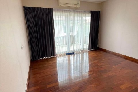 Casa de 4 dormitorios en Lat Phrao, Bangkok, Tailandia № 47618 - foto 8