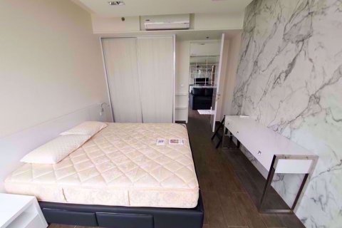 Condominio de 2 dormitorios en Watthana, Bangkok, Tailandia № 47613 - foto 11