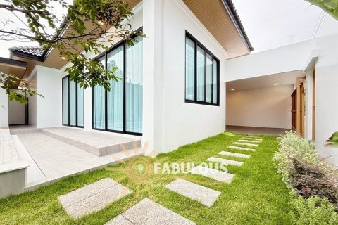 Chalet de 3 dormitorios en Ko Kaeo, Tailandia № 179318 - foto 10