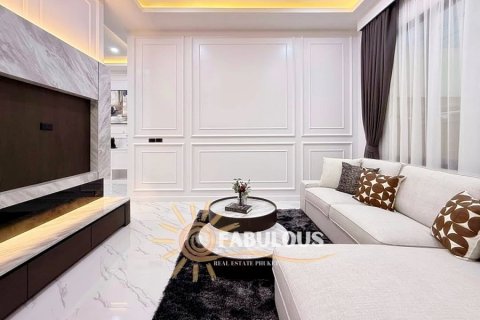 Chalet de 3 dormitorios en Ko Kaeo, Tailandia № 179318 - foto 12