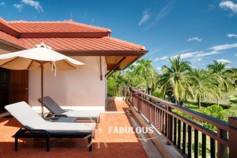 Chalet de 4 dormitorios en Bang Tao, Tailandia № 179320 - foto 15