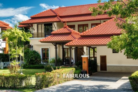 Chalet de 4 dormitorios en Bang Tao, Tailandia № 179320 - foto 9
