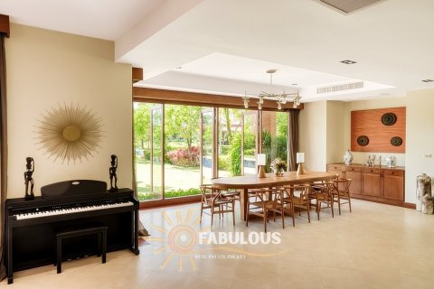 Chalet de 4 dormitorios en Bang Tao, Tailandia № 179320 - foto 11