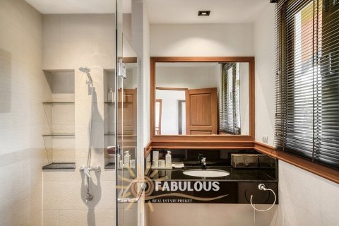 Chalet de 4 dormitorios en Bang Tao, Tailandia № 179320 - foto 7