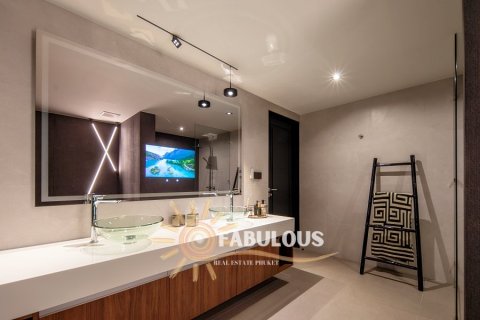 Chalet de 4 dormitorios en Rawai, Tailandia № 179317 - foto 13