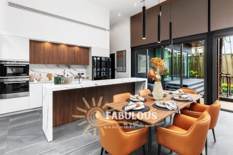 Chalet de 4 dormitorios en Rawai, Tailandia № 179317 - foto 3