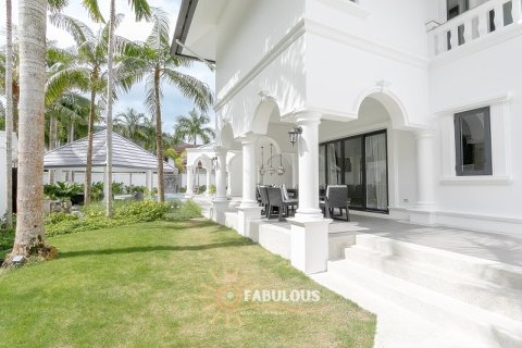 Chalet de 5 dormitorios en Bang Tao, Tailandia № 179321 - foto 4