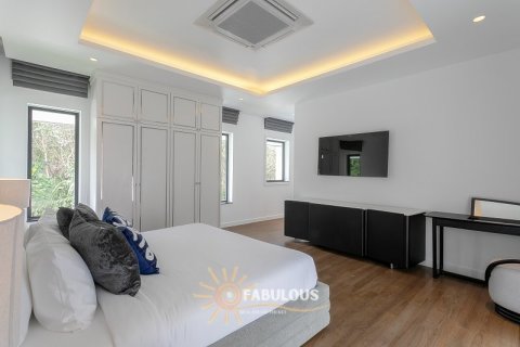 Chalet de 5 dormitorios en Bang Tao, Tailandia № 179321 - foto 7