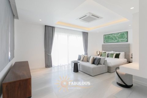 Chalet de 5 dormitorios en Bang Tao, Tailandia № 179321 - foto 14