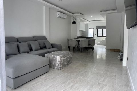 Adosado de 8 dormitorios en Ko Samui, Tailandia № 160534 - foto 4