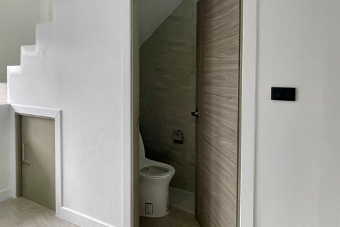 Adosado de 8 dormitorios en Ko Samui, Tailandia № 160534 - foto 11