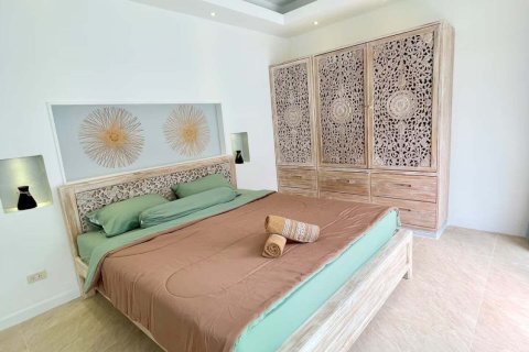Chalet de 4 dormitorios en Ko Samui, Tailandia № 158297 - foto 17