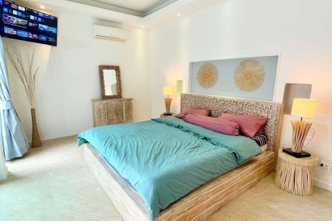 Chalet de 4 dormitorios en Ko Samui, Tailandia № 158297 - foto 23