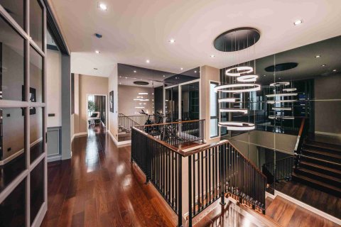 Casa de 4 dormitorios en Bangkok, Tailandia № 183937 - foto 12