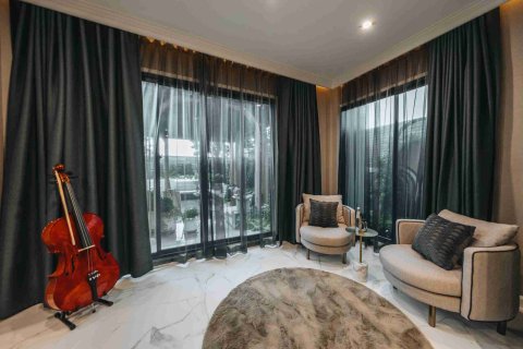 Casa de 4 dormitorios en Bangkok, Tailandia № 183937 - foto 11