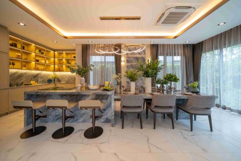 Casa de 4 dormitorios en Bangkok, Tailandia № 183937 - foto 5