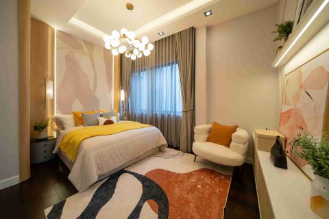 Casa de 4 dormitorios en Bangkok, Tailandia № 183937 - foto 9