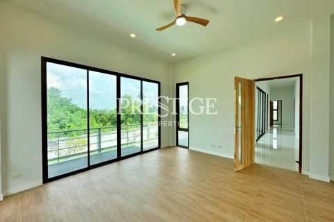 บ้านในพัทยา, ประเทศไทย 5 ห้องนอน № 198605 - รูปถ่าย 18