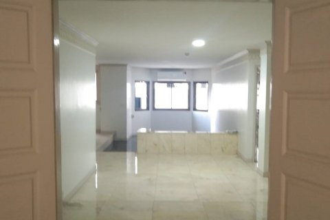 Condo in Bangkok, Thailand, 2 bedrooms  № 143150
