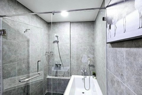 Eigentumswohnung in Bangkok, Thailand, 2 Schlafzimmer  № 143151 - Foto 7