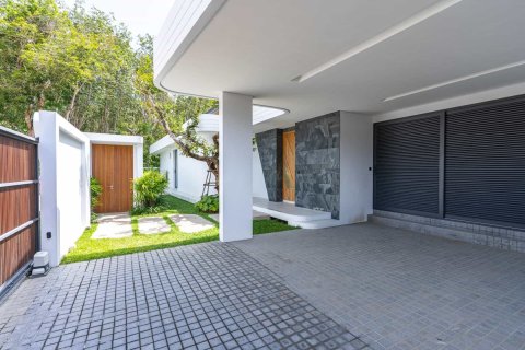 Chalet de 5 dormitorios en Phuket, Tailandia № 166408 - foto 18