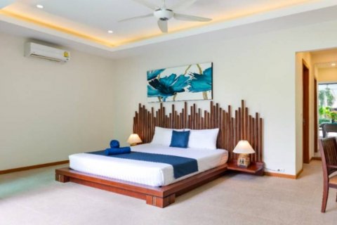 Chalet de 4 dormitorios en Phuket, Tailandia № 119539 - foto 9