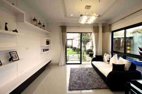 Casa de 3 dormitorios en Pattaya, Tailandia № 184150 - foto 7